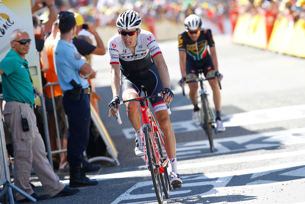 Bauke Mollema finishes stage 10 on La Pierre-Saint-Martin.