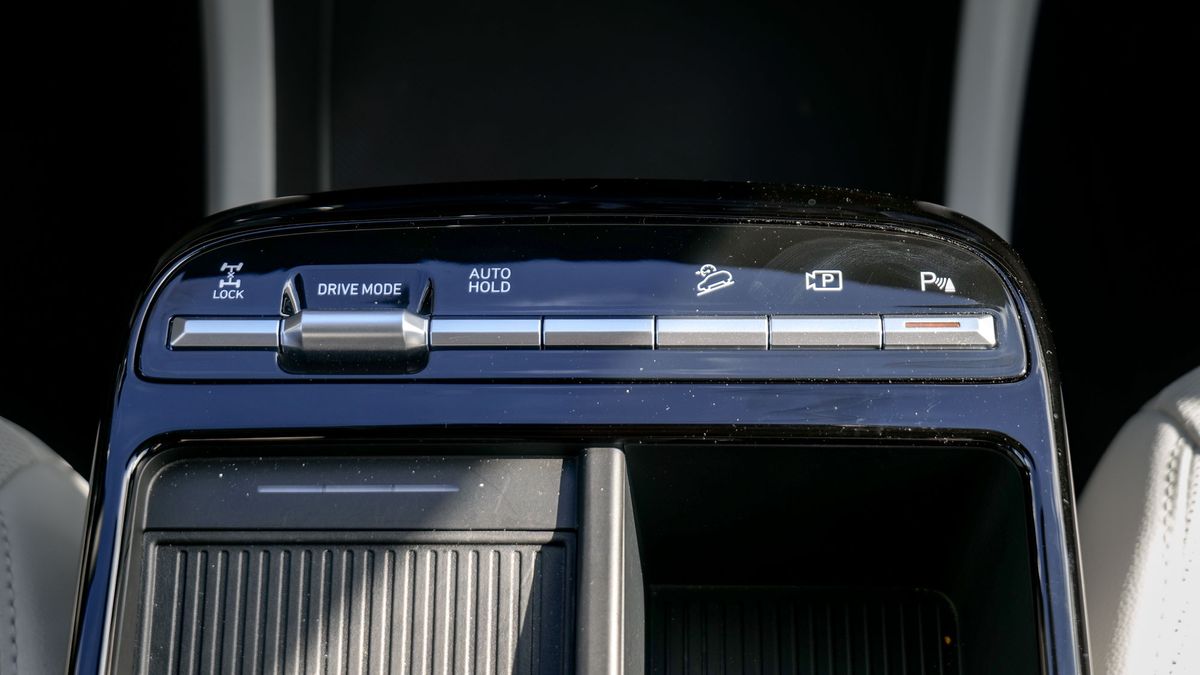 2025 Hyundai Tucson Hybrid Limited review.