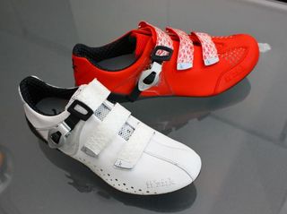 The R3 Donna (front) will come in all-white or black/white while the R3 Uomo will come in white/black or all red.