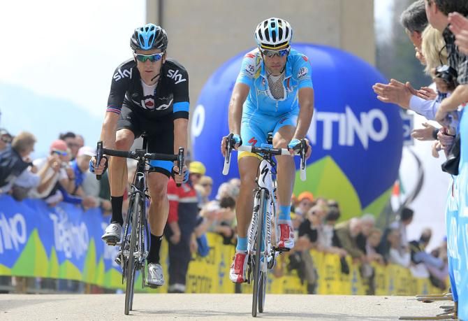 Vincenzo Nibali (Astana) and Bradley Wiggins (Sky)