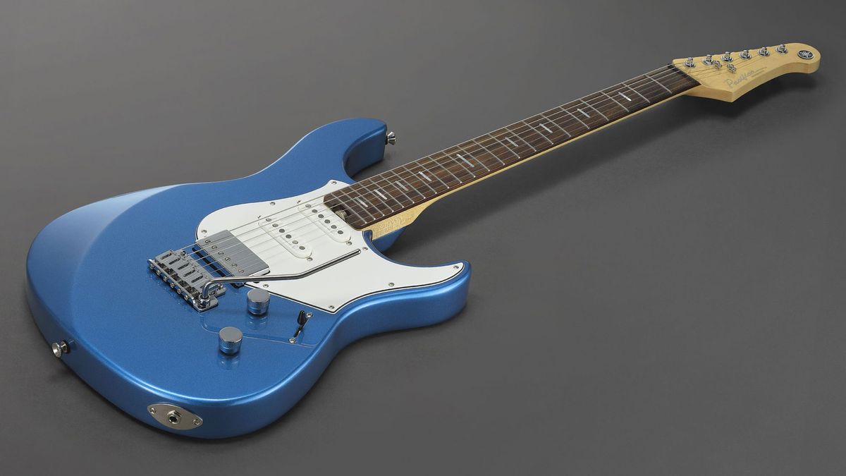 Yamaha Pacifica Professional