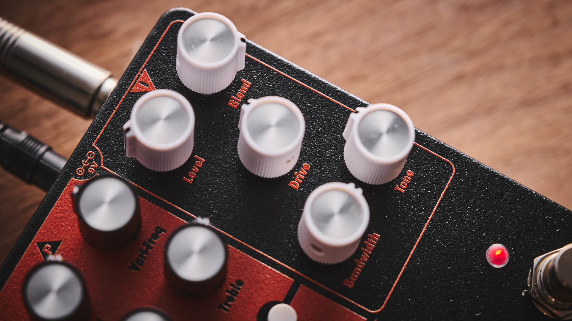 Earthquaker Devices Scrolls Bass Odyssey