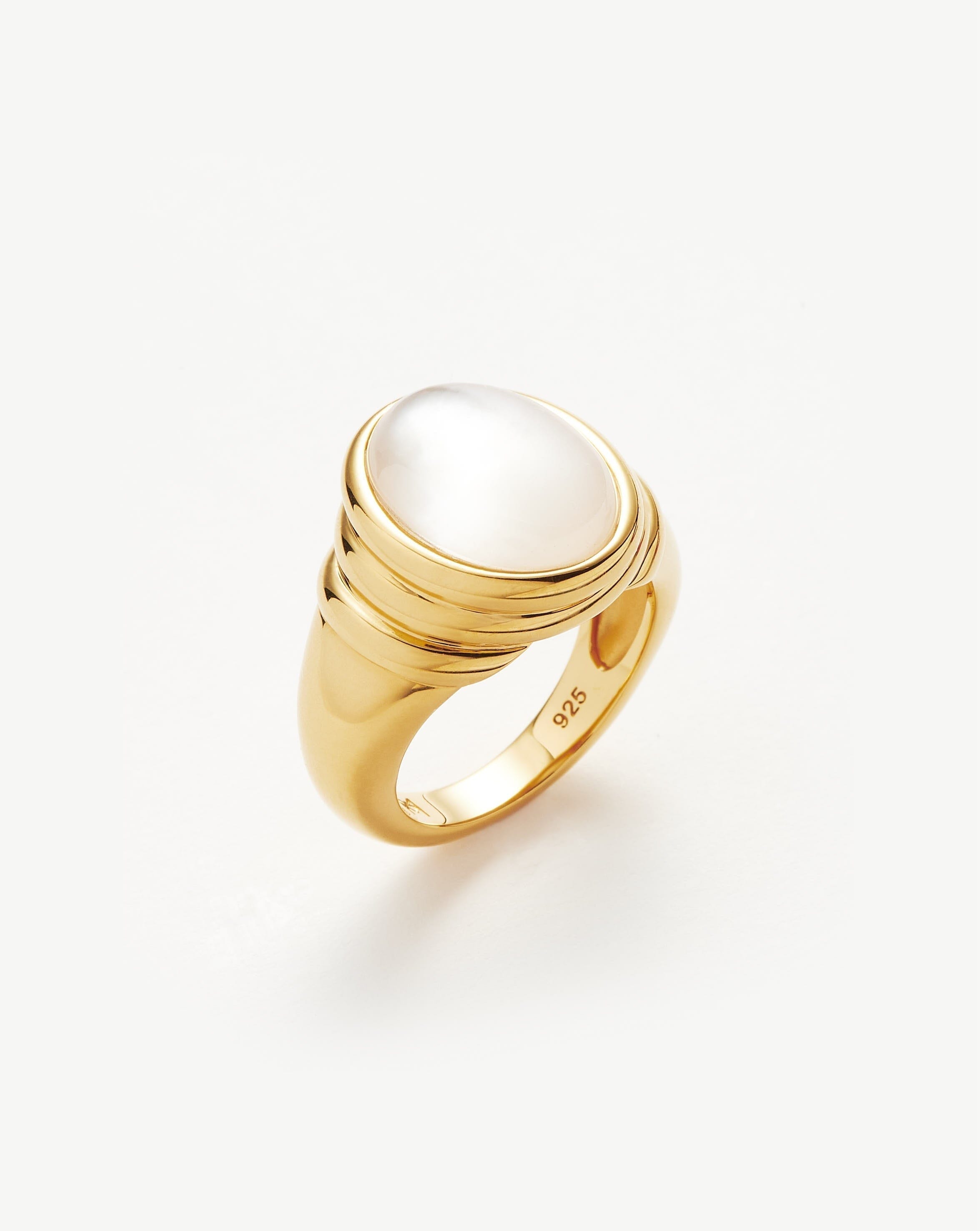 Savi Ridge Oval Gemstone Chunky Ring | 18ct Gold Plated Vermeil/ Mother of Pearl & Quartz