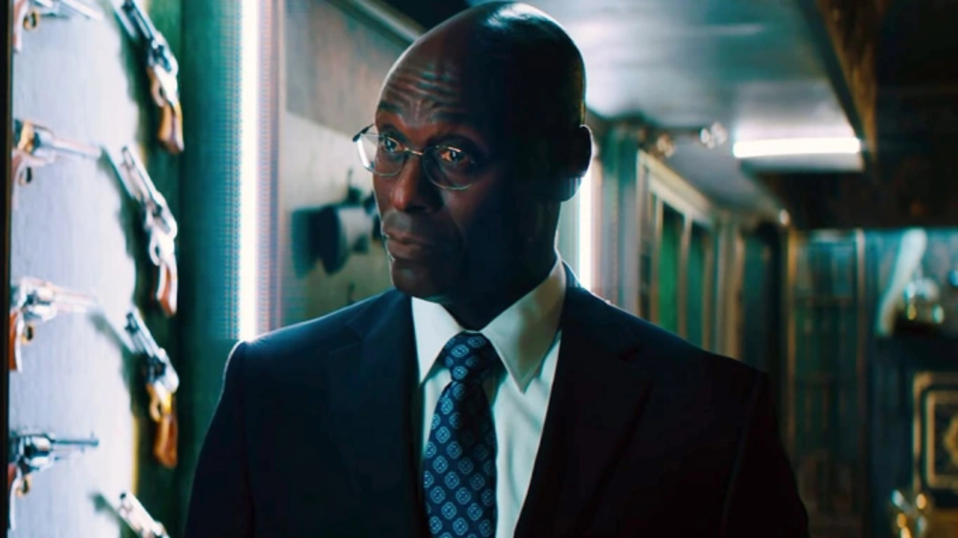 Percy Jackson: Lance Reddick comemora entrada no elenco em vídeo