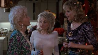 Clairee talking to Truvy and Annelle in Steel Magnolias