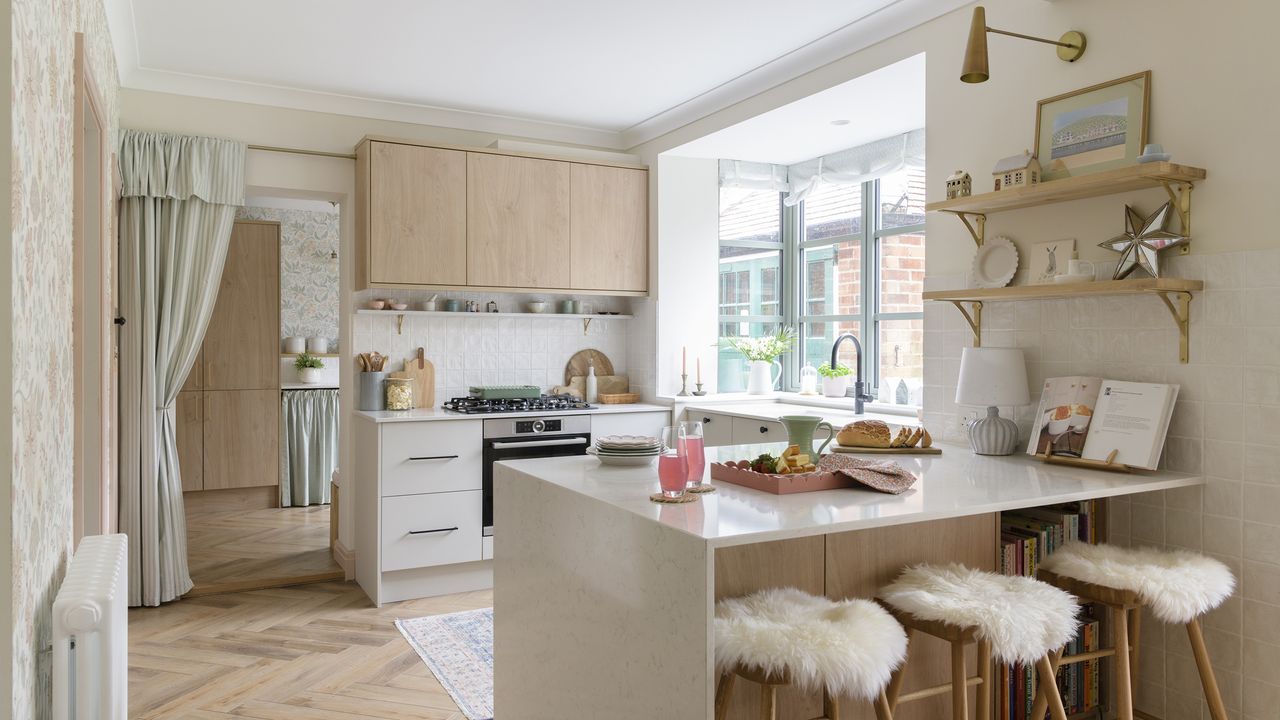 Cream and wood small kitchen with breakfast bar