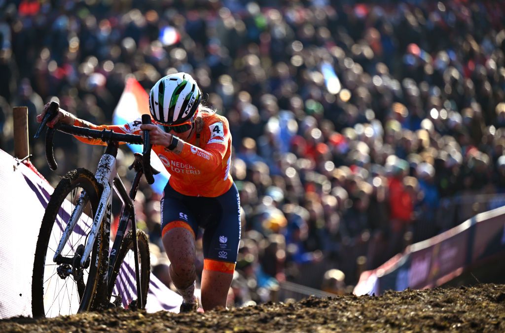 LIEVIN FRANCE FEBRUARY 01 Inge Van der Heijden of Netherlands competes during the 76th UCI CycloCross World Championships 2025 Womens Elite on February 01 2025 in Lievin France Photo by Luc ClaessenGetty Images
