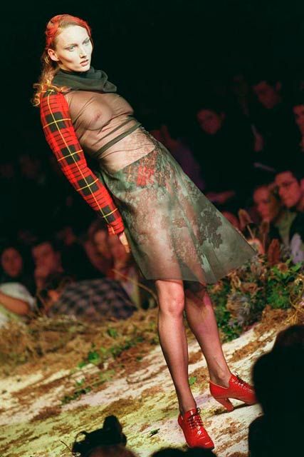 Alexander McQueen retrospective-Fashion Photos-11 February 2010