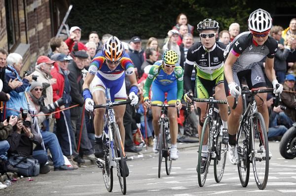 At the lower part of the climb, Stevens gets Vos to start her sprint too early