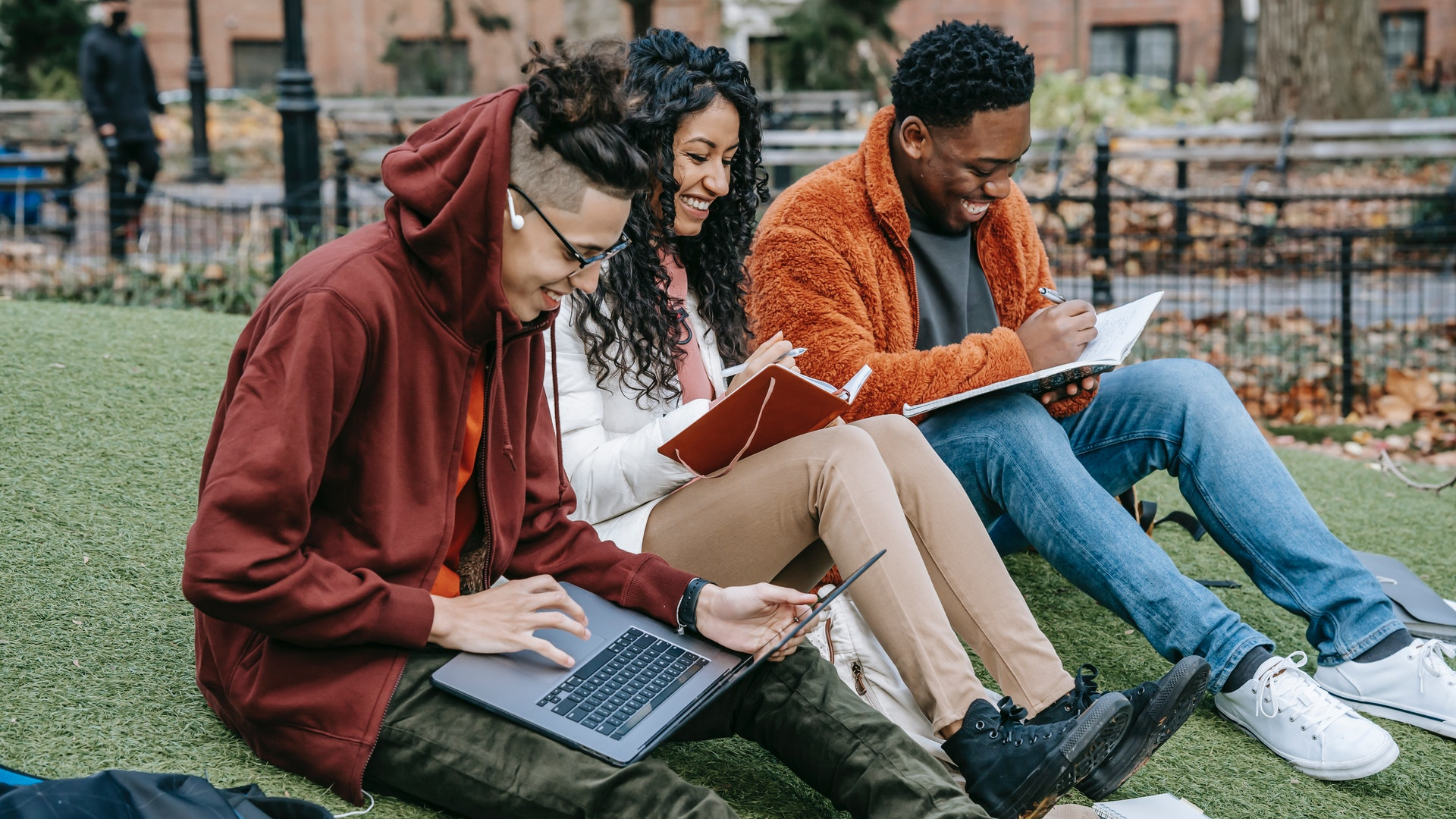 Apple 2022 Back to School Promotion