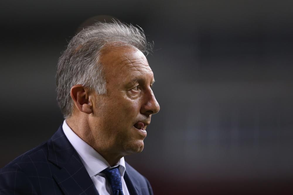 Zaccheroni demands improvement from Japan | FourFourTwo