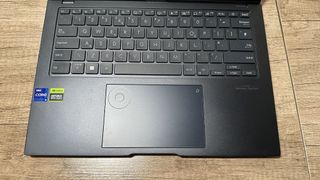 Asus Zenbook Pro 14 OLED - keyboard