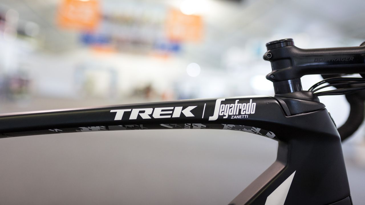 The camo design also appears on the underside of the top tube