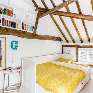 knappings barn bedroom with white wooden beams