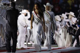 Blue Ivy Carter performs with Beyonce on Christmas