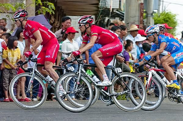 Stuart Shaw leads Drapac Professional Cycling teammate Darren Lapthorne around a bend on stage four of the tour.