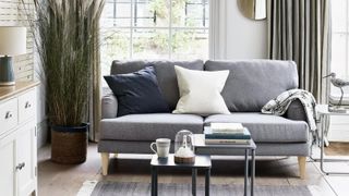 Small sofas: 5 of the best picks for small living rooms | Real Homes