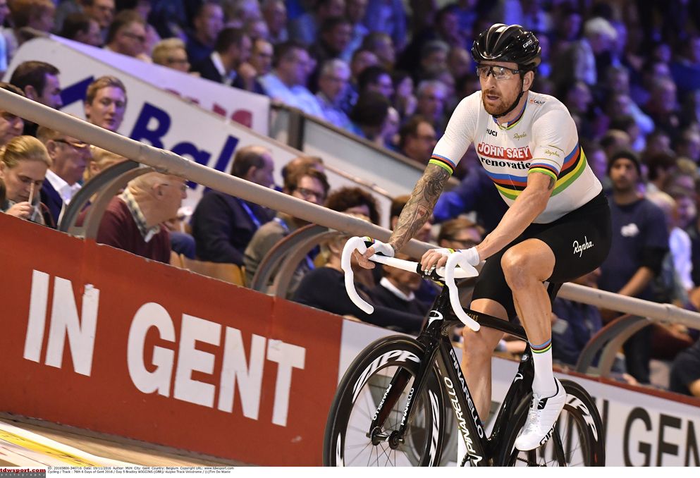 Bradley Wiggins defending the lead at the Gent Six Day