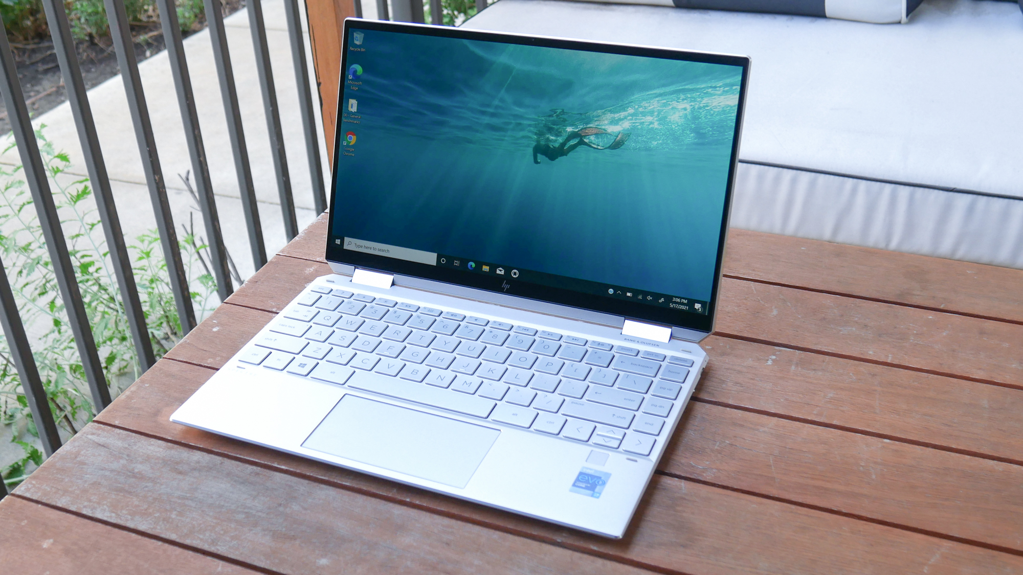 Review: HP's 13.5-inch Spectre x360 is a top ultralight—with flair