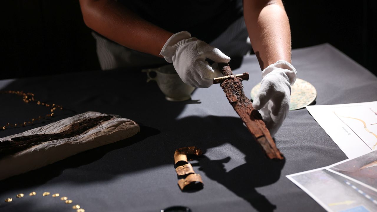 The hilt of the sword was capped with gold, which suggests it was made in the style of swords from the Sassanid or Second Persian Empire