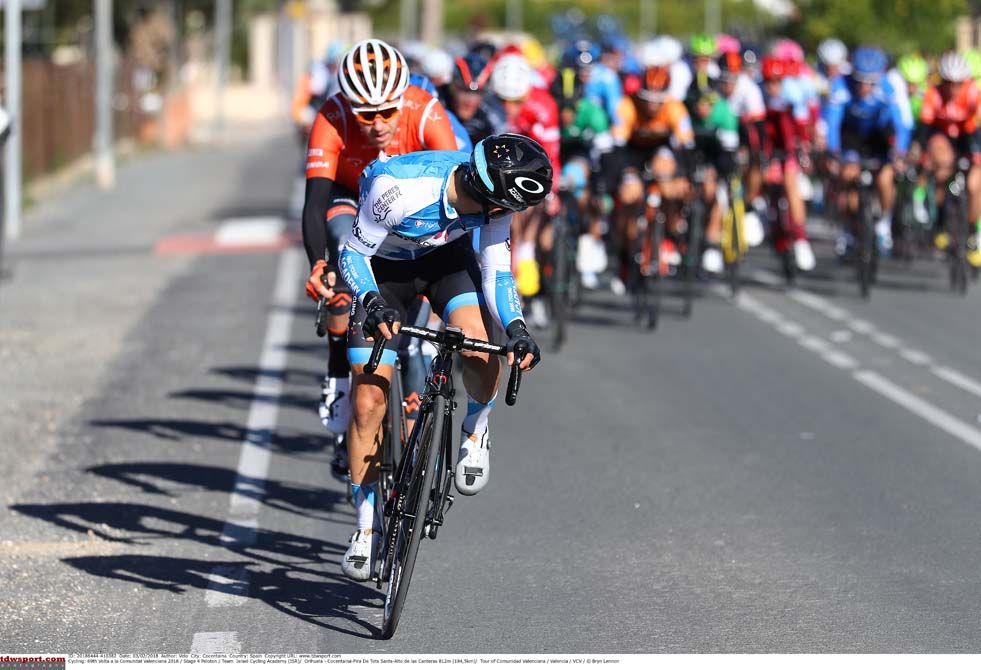 Early attacks on stage 4 of the Volta a la Comunitat Valenciana