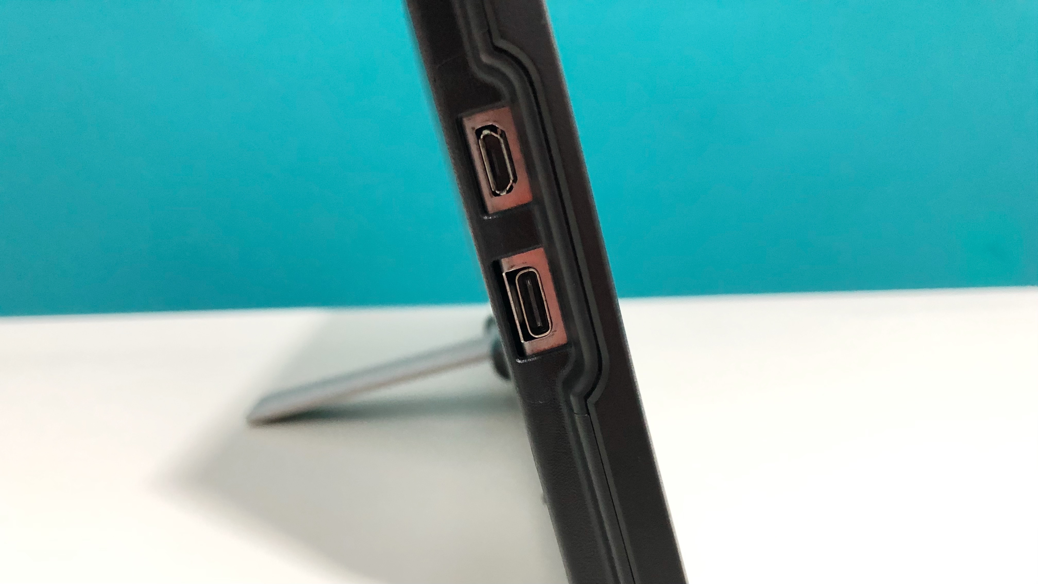 Puertos del Monitor Portátil Acer PM161Q