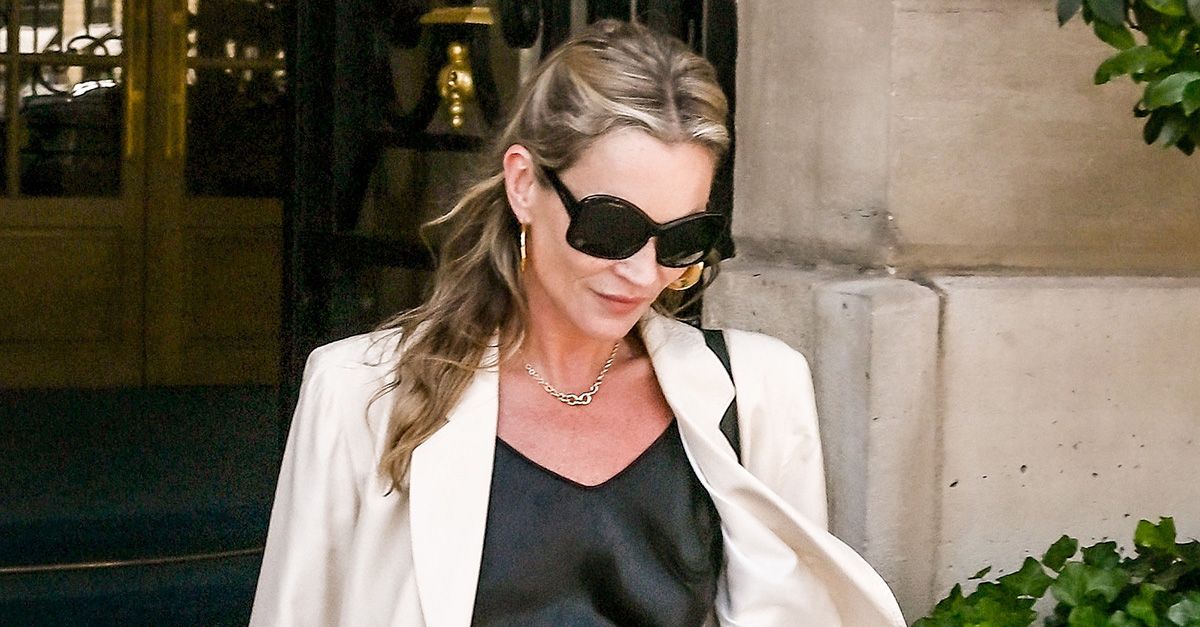 Kate Moss Wore an Elegant Summer Dress Trend to the Airport Kate Moss Wore an Elegant Summer Dress Trend to the Airport