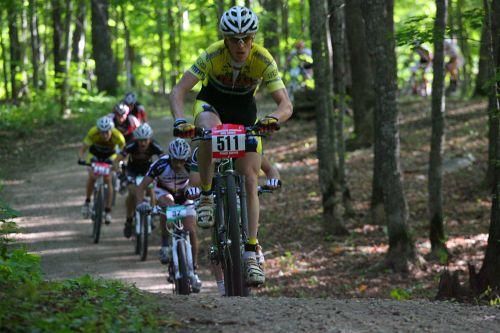 Pat Lemieux (Texas Roadhouse) leads early on