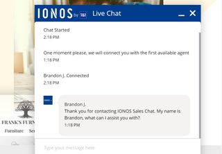 1&1 IONOS' live chat function shown as a pop-up onscreen