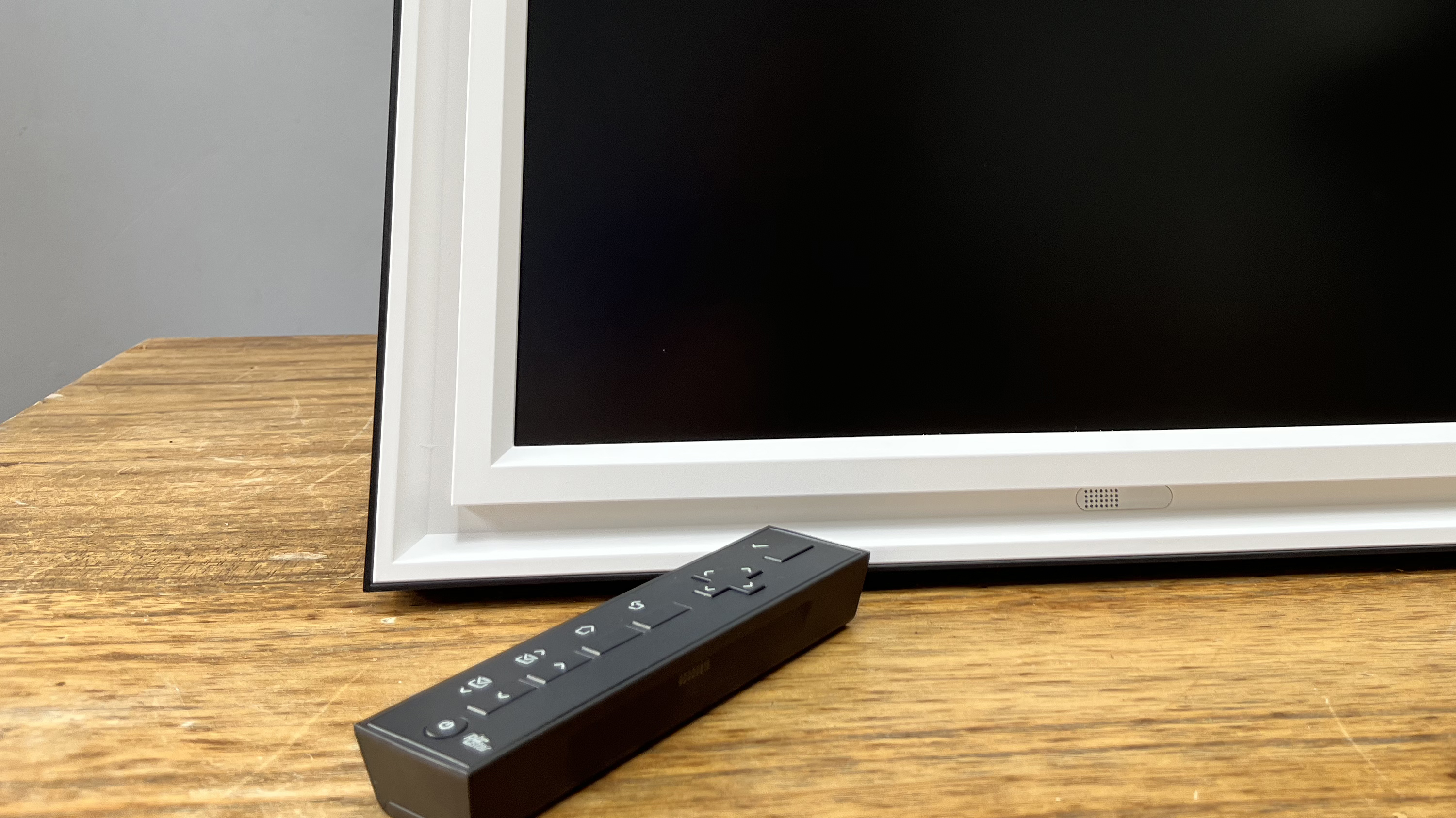 Pix-Star Lux 17-inch with remote control