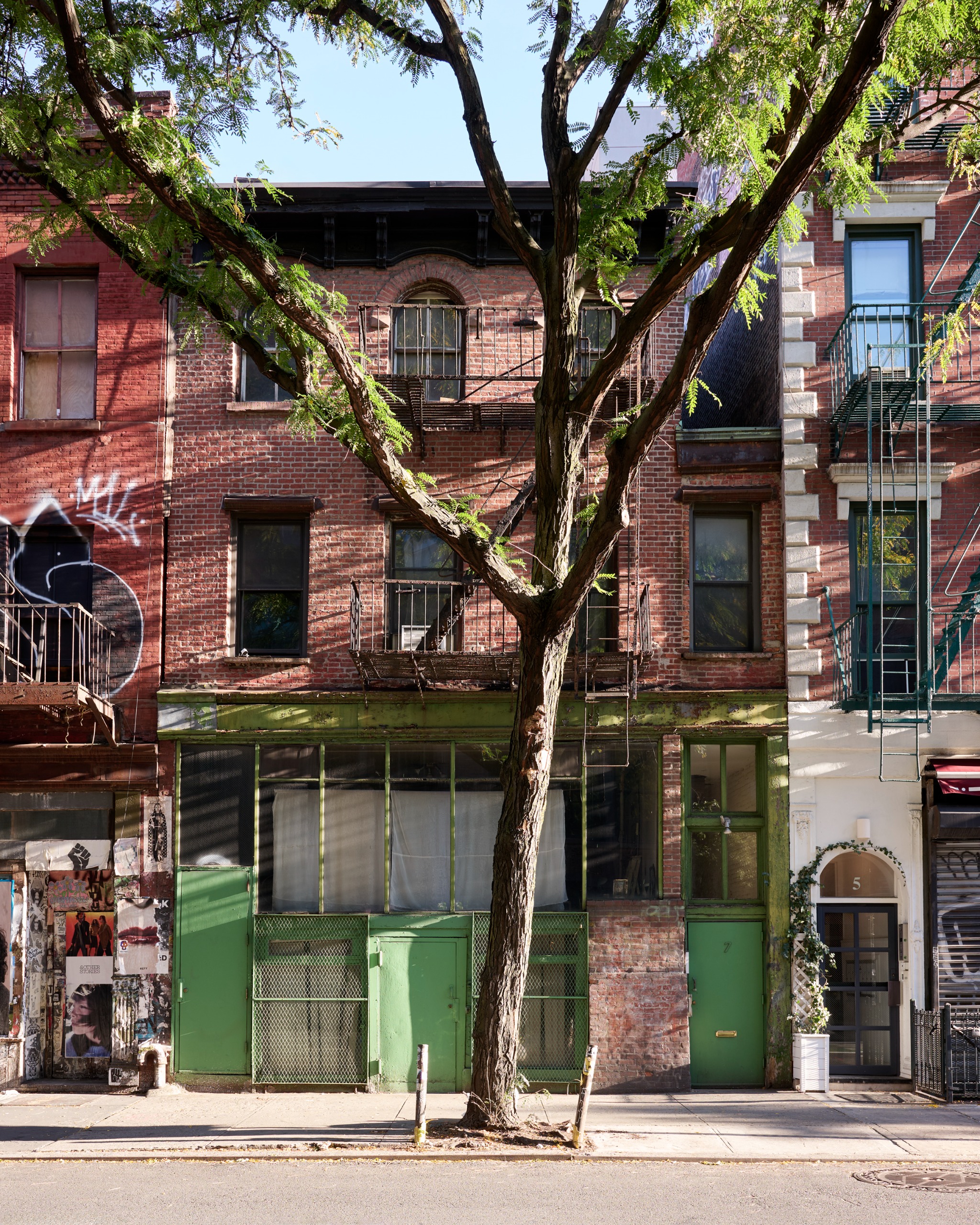 june leaf apartment