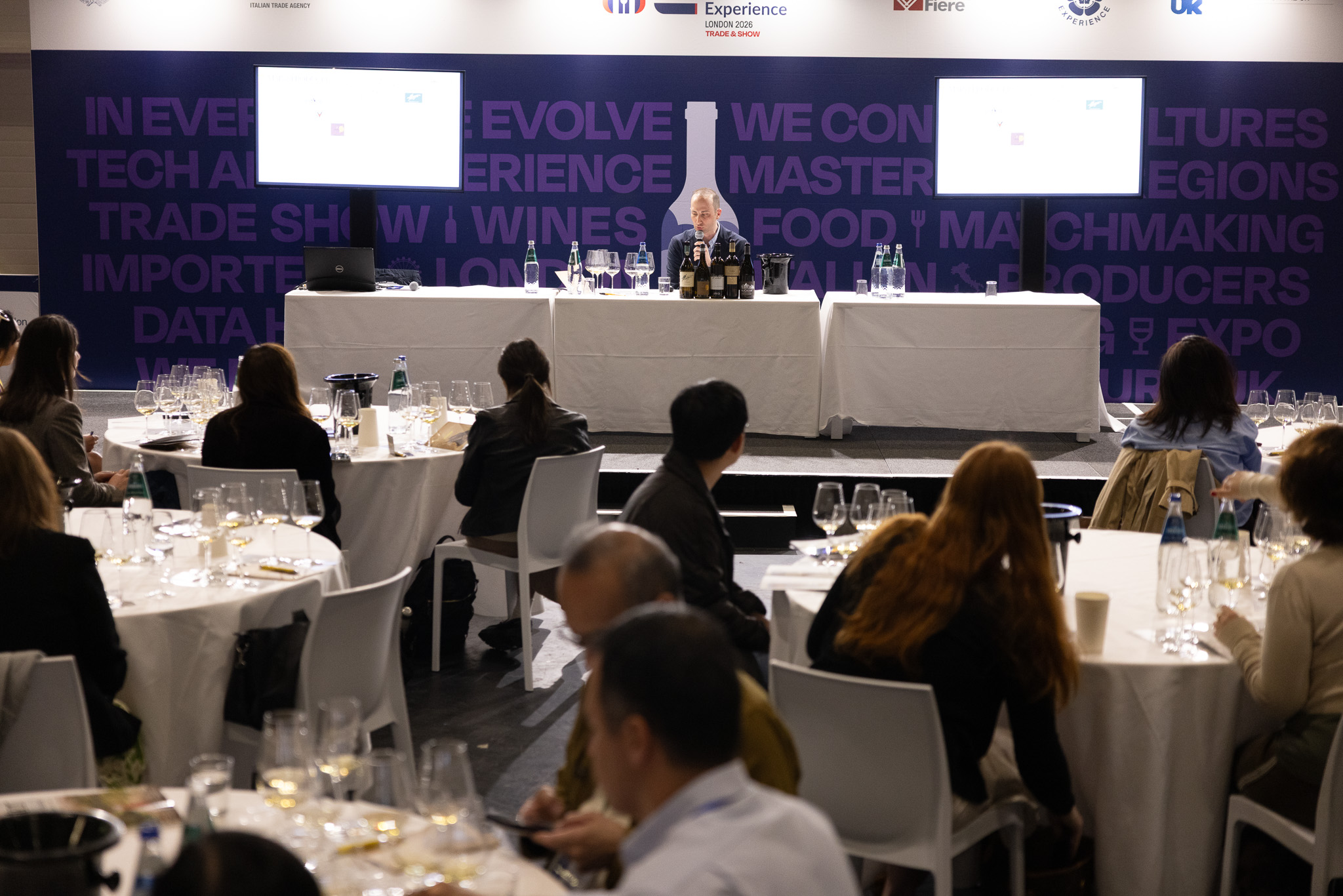 DWWA masterclass with northern italian white wines