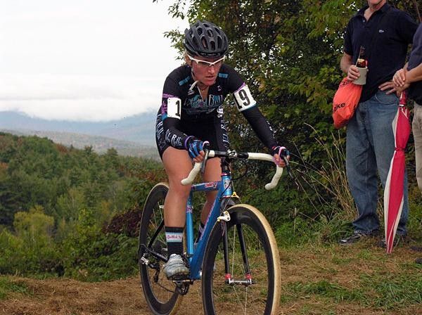 Amy Dombroski (Velo Bella Kona) wins