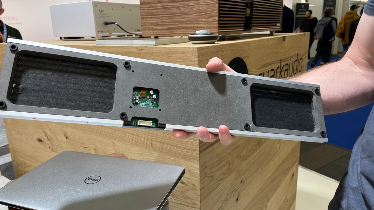 Ruark Audio R410 grille back