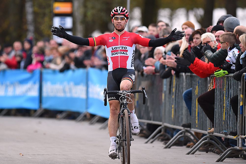 Sean De Bie (Bel) victory salute at Boonen and Friends 2015