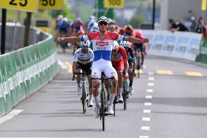 Mathieu van der Poel wins stage three of the Tour de Suisse 2021