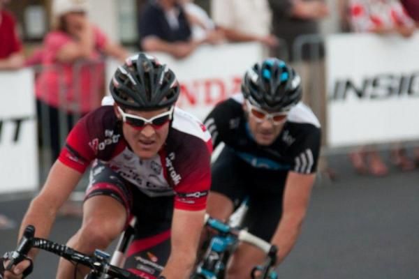 Bernard Sulzberger leads Chris Sutton late in the race.