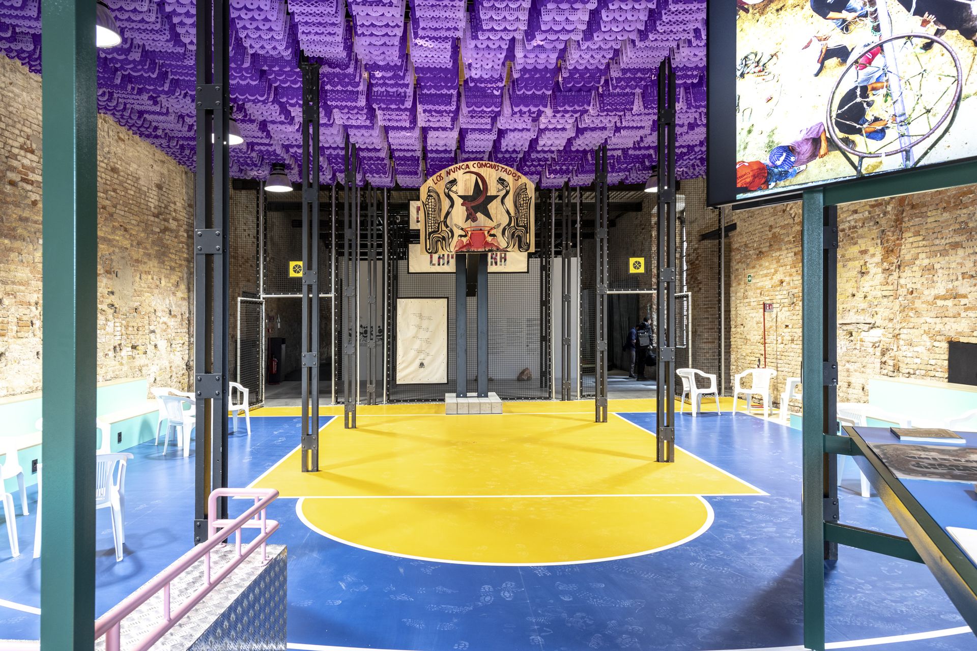 Mexican pavilion with basketball pitch