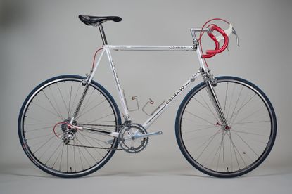 2015 Colnago Arabesque road bike shot from the side