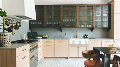 Pink and wood L-shaped kitchen ideas