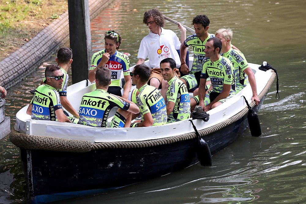 Tinkoff-Saxo arrive for the team presentation