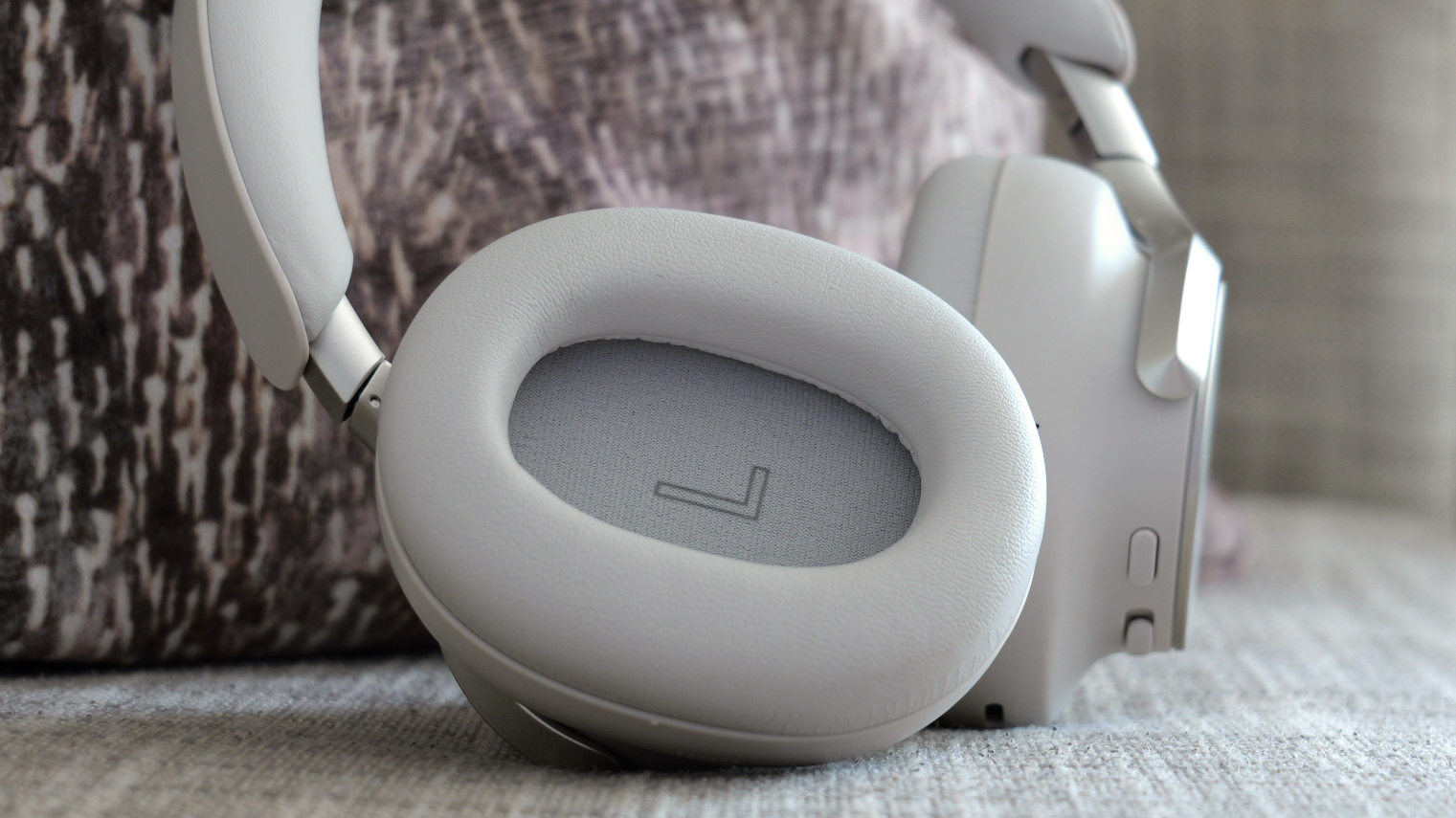Technics EAH-A1000 review
