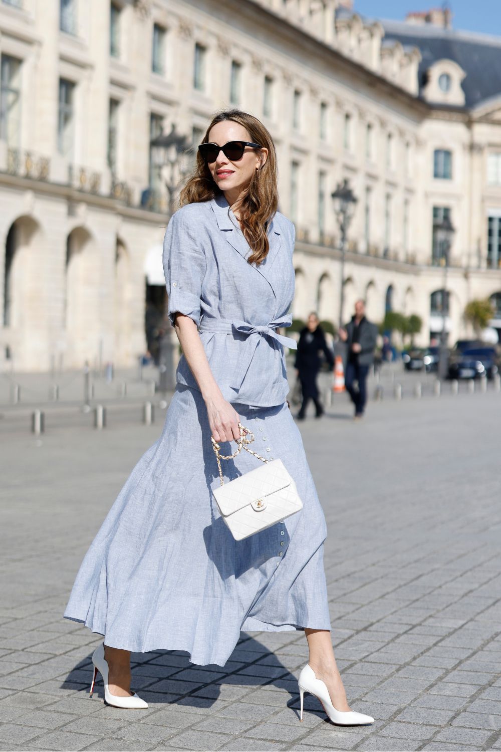 Fashion week attendee wears linen skirt