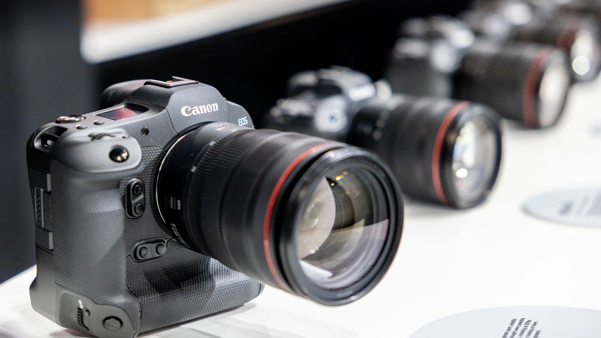 Why photographers NEED specialist camera stores