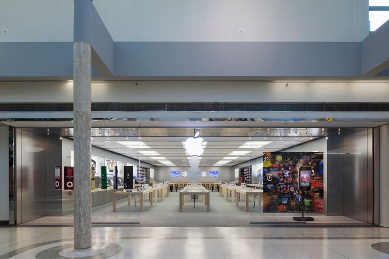 Apple Oakridge Vancouver