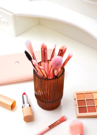 Makeup brushes