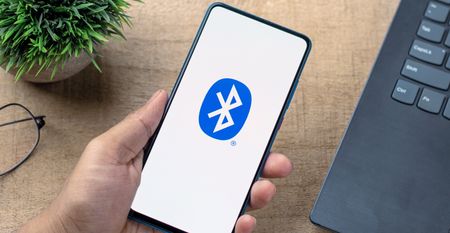 Bluetooth logo on phone