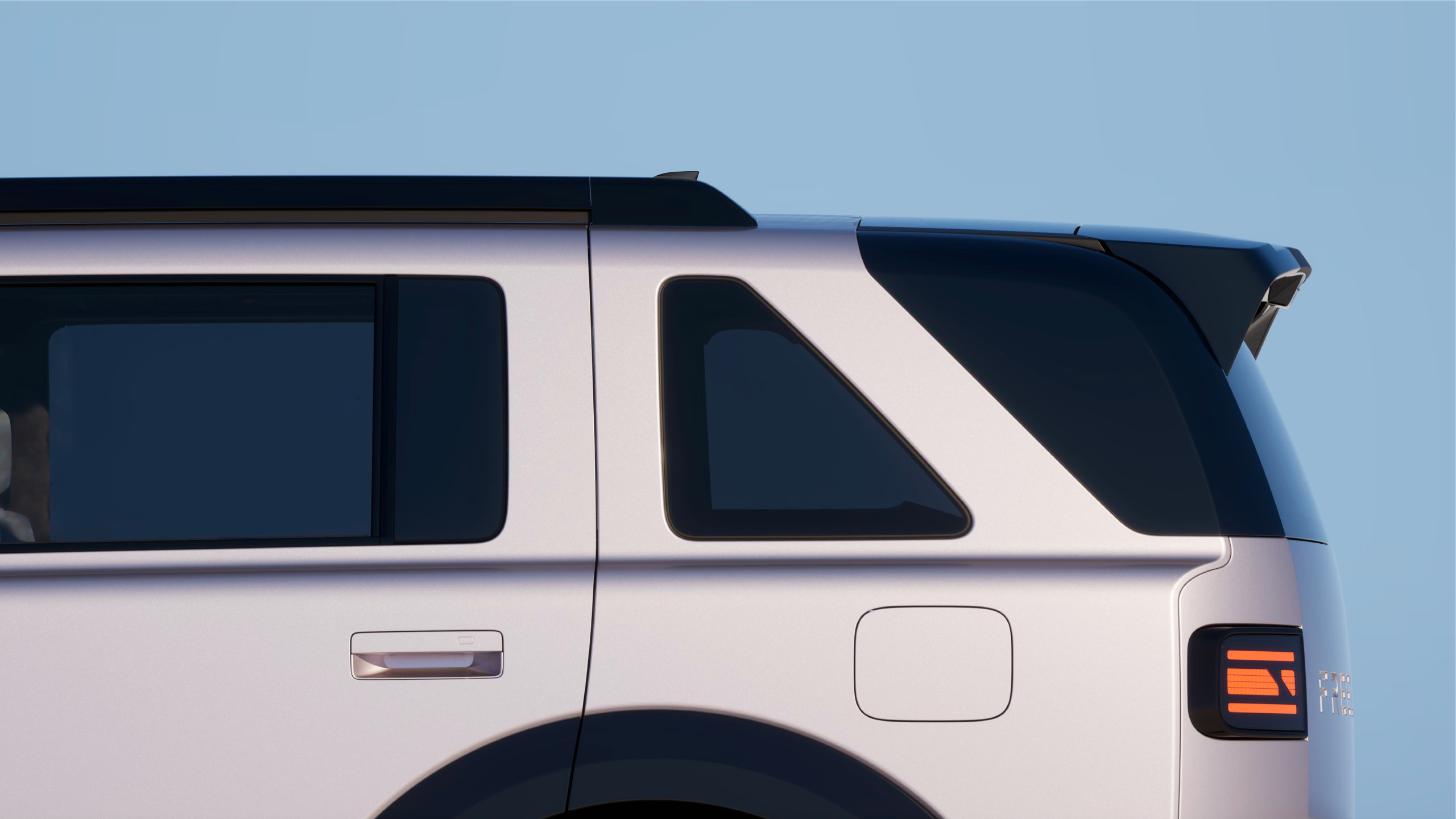 Freelander 8 detail - the triangle window