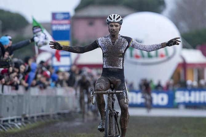 Niels Albert wins the 'cross World Cup in Rome