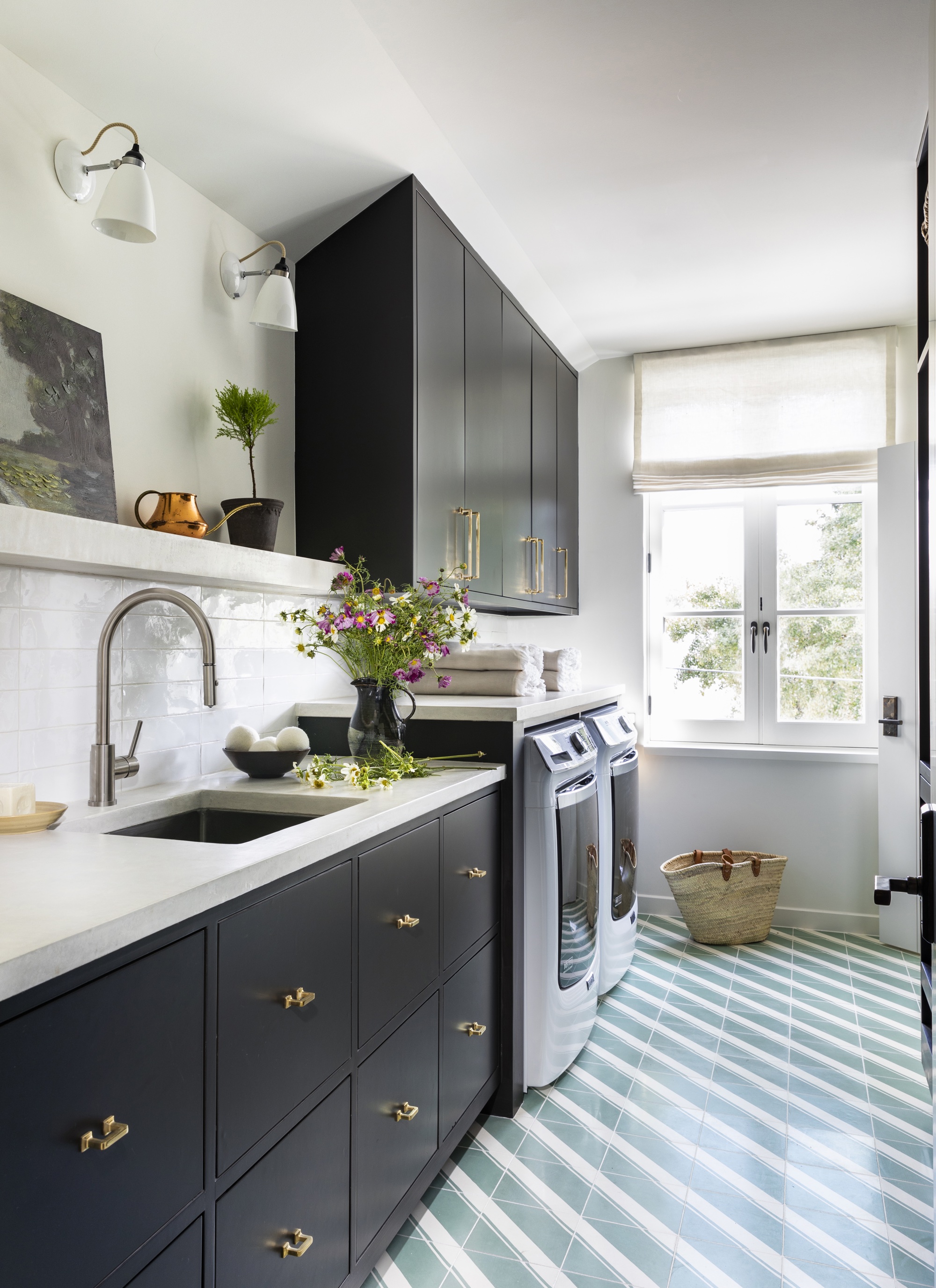 What are the best paint colors for a laundry room? | Livingetc